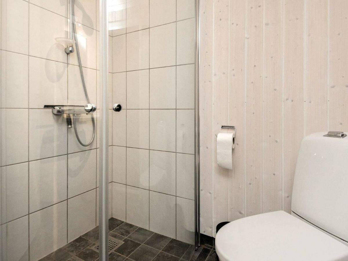 Three-Bedroom Holiday Home In Juelsminde 18 Sonderby  Экстерьер фото